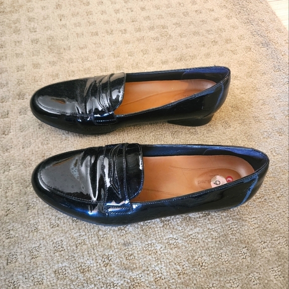 Clarks Patent Leather Loafers - Picture 1 of 5